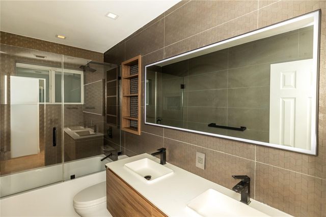 2510 NE 207th Terrace, Miami, FL 33180