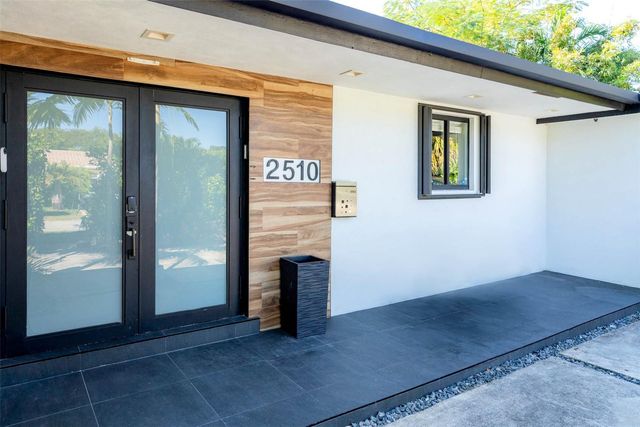 2510 NE 207th Terrace, Miami, FL 33180