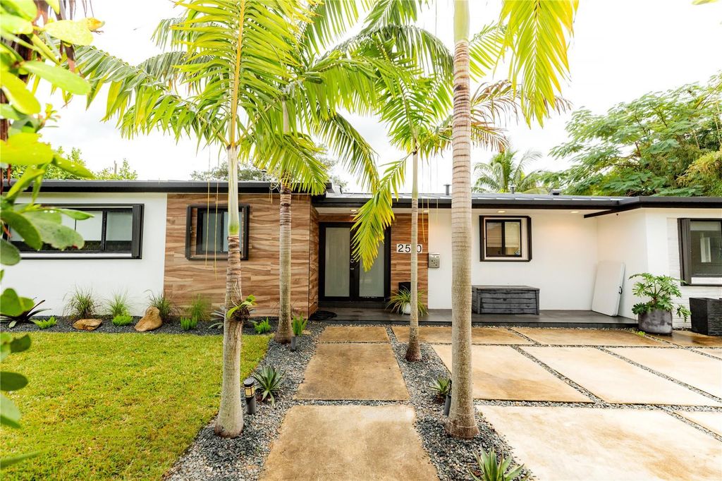 2510 NE 207th Terrace, Miami, FL 33180