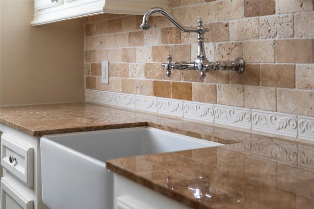 1206 Austin Colony Drive, Richmond, TX 77406