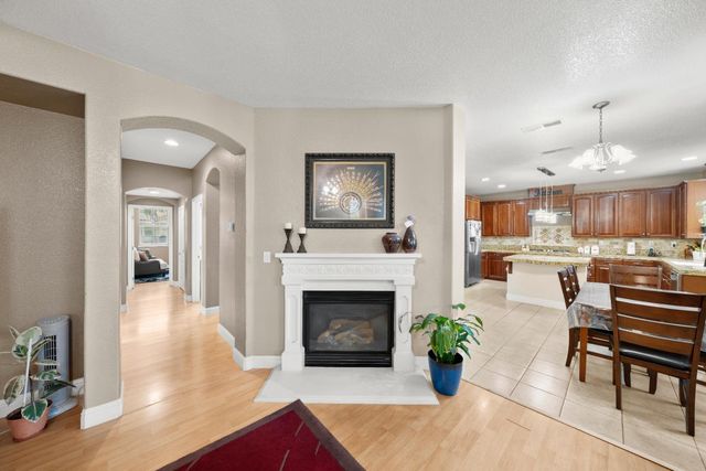 5216 Burberry Ct, Elk Grove, CA 95757