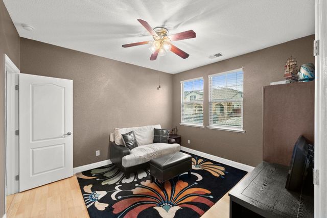 5216 Burberry Ct, Elk Grove, CA 95757