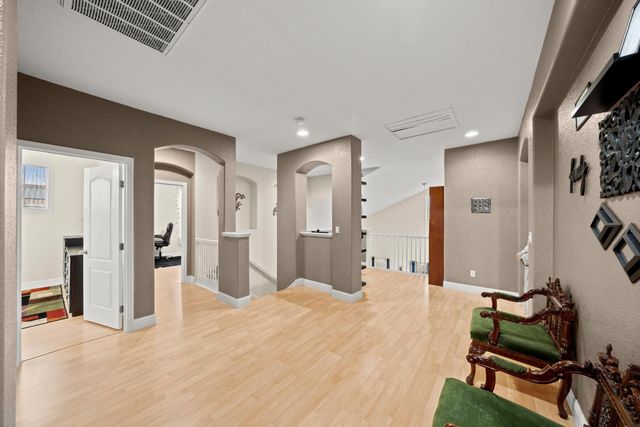 5216 Burberry Ct, Elk Grove, CA 95757