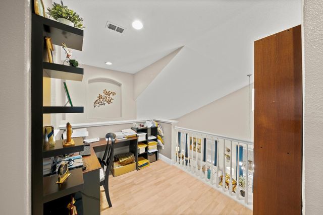 5216 Burberry Ct, Elk Grove, CA 95757