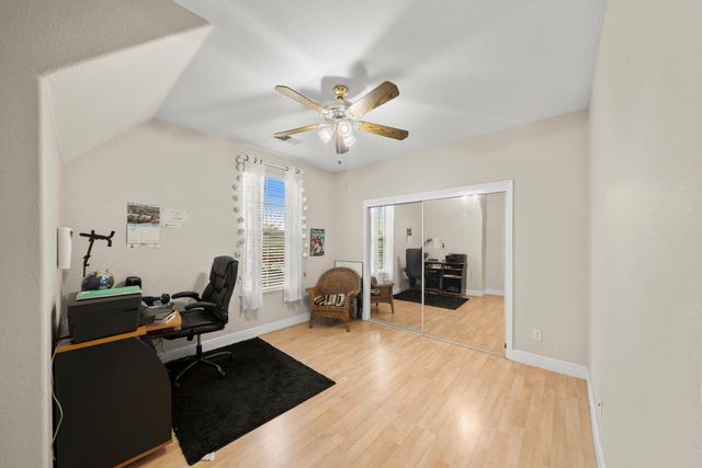 5216 Burberry Ct, Elk Grove, CA 95757