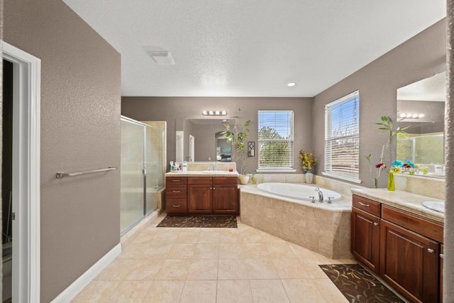 5216 Burberry Ct, Elk Grove, CA 95757