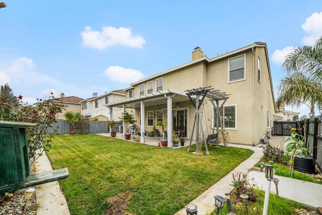 5216 Burberry Ct, Elk Grove, CA 95757