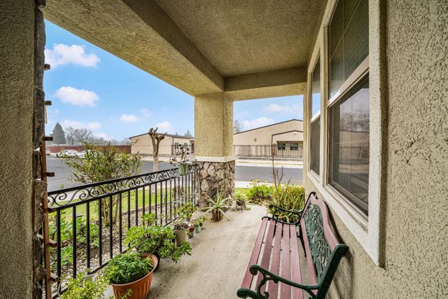 5216 Burberry Ct, Elk Grove, CA 95757