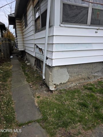 1303 Albert Street, Toledo, OH 43605