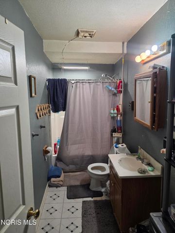 1303 Albert Street, Toledo, OH 43605