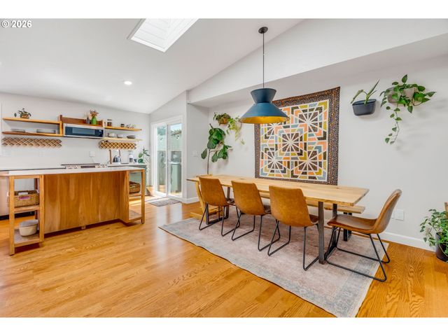 1634 Sw Spring Garden St, Portland, OR 97219