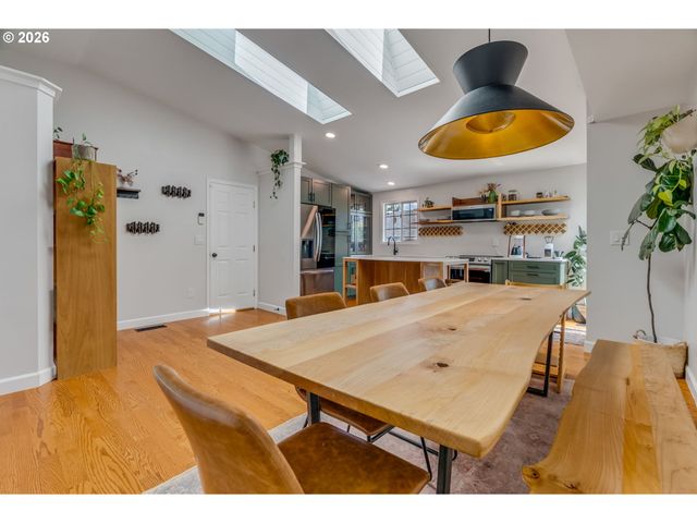 1634 Sw Spring Garden St, Portland, OR 97219