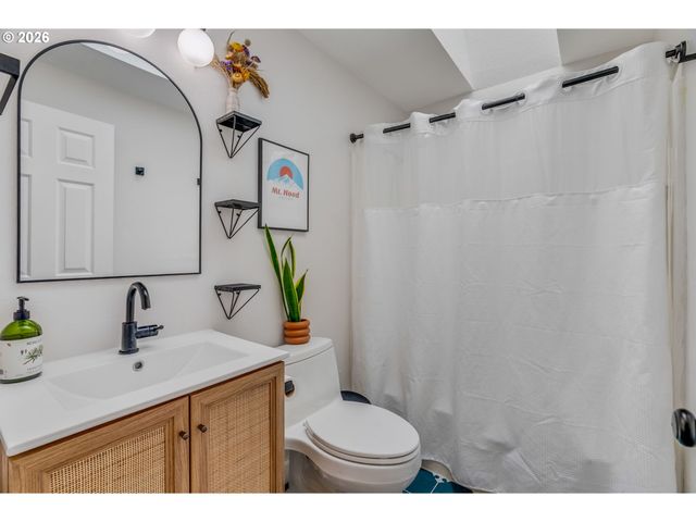 1634 Sw Spring Garden St, Portland, OR 97219