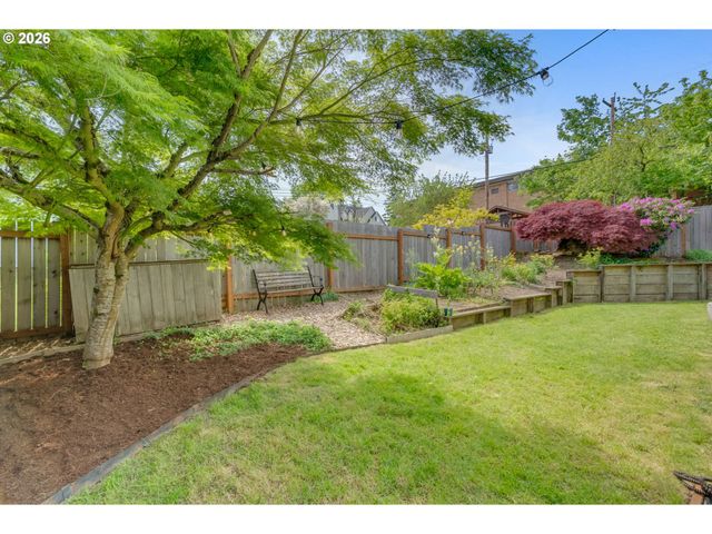 1634 Sw Spring Garden St, Portland, OR 97219