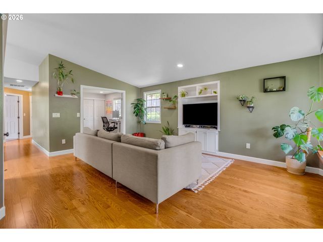 1634 Sw Spring Garden St, Portland, OR 97219