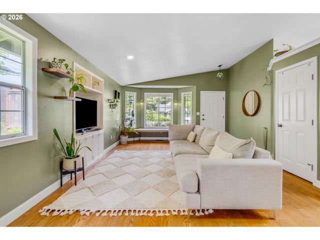 1634 Sw Spring Garden St, Portland, OR 97219