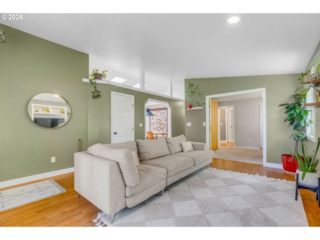 1634 Sw Spring Garden St, Portland, OR 97219