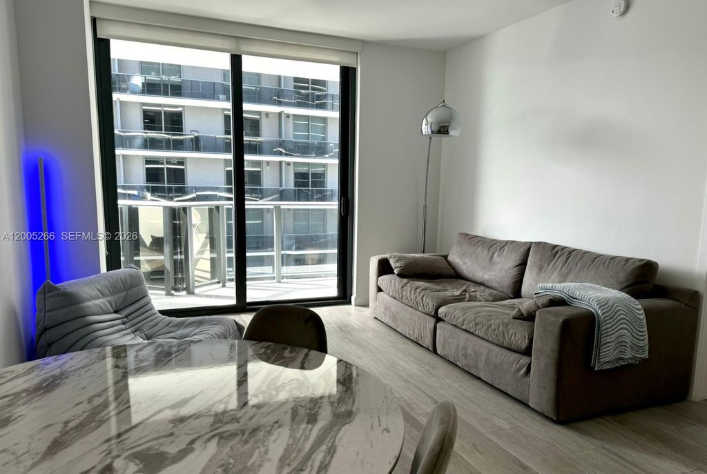 45 SW 9th St 3107, Miami, FL 33130