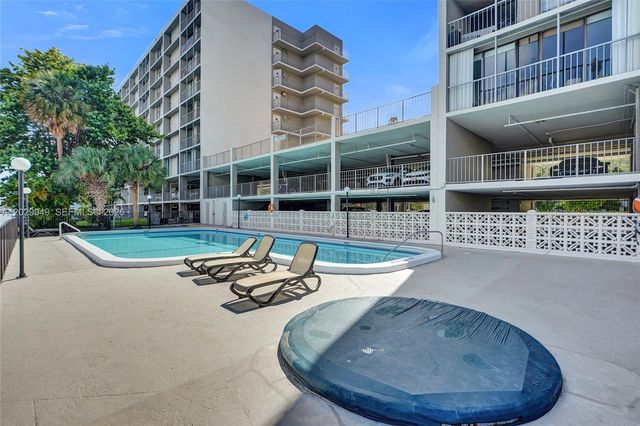17500 N Bay Rd S403, Sunny Isles Beach, FL 33160