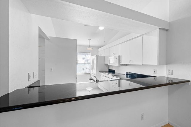 630 N JEFFERSON AVENUE 19, Sarasota, FL 34237