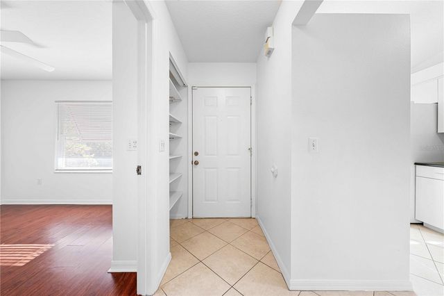 630 N JEFFERSON AVENUE 19, Sarasota, FL 34237