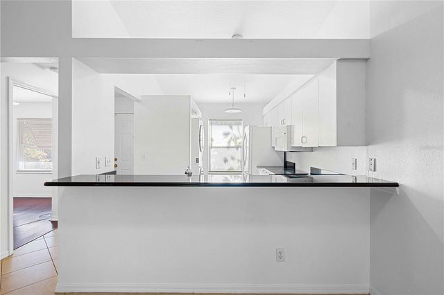 630 N JEFFERSON AVENUE 19, Sarasota, FL 34237