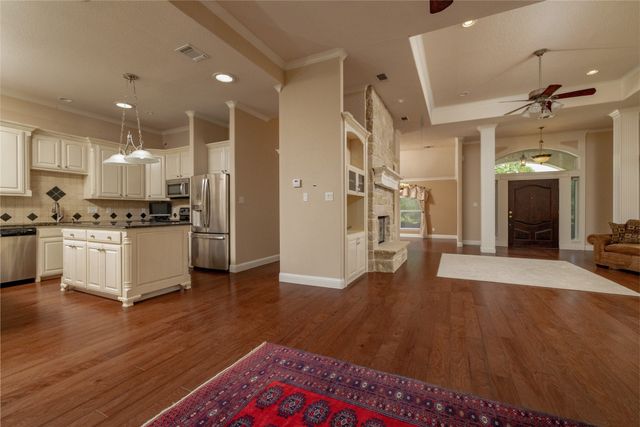 603 Runaway Bay Drive, Runaway Bay, TX 76426