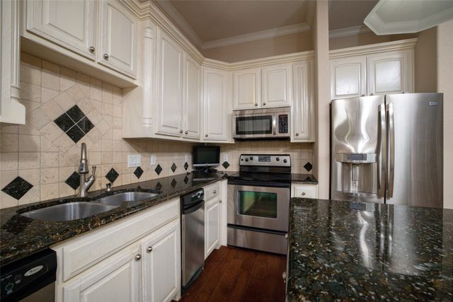 603 Runaway Bay Drive, Runaway Bay, TX 76426