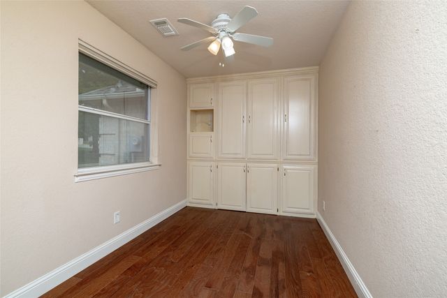 603 Runaway Bay Drive, Runaway Bay, TX 76426
