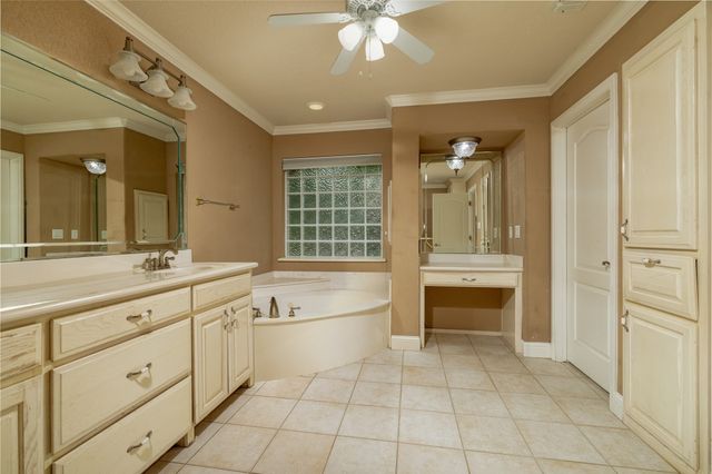 603 Runaway Bay Drive, Runaway Bay, TX 76426
