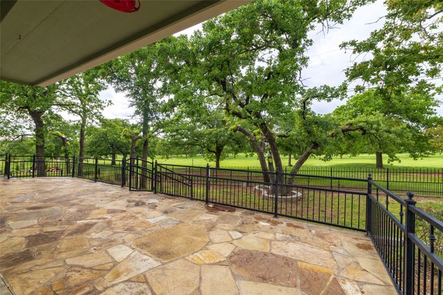 603 Runaway Bay Drive, Runaway Bay, TX 76426
