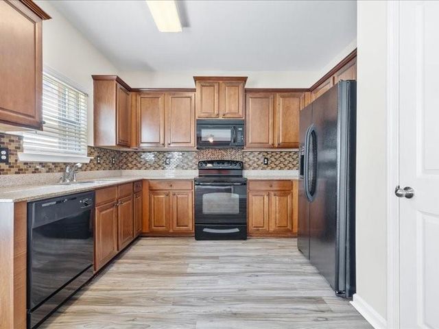 472 Tufton Trail SE, Atlanta, GA 30354