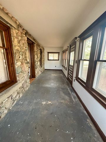 421 W Washington Road, Farwell, MI 48622