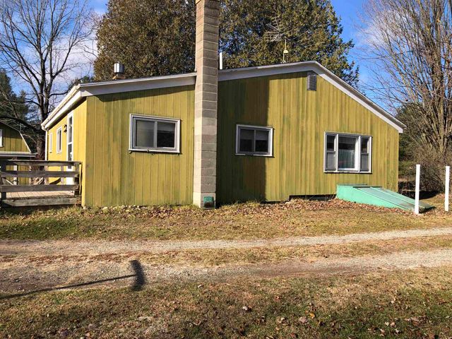 421 W Washington Road, Farwell, MI 48622