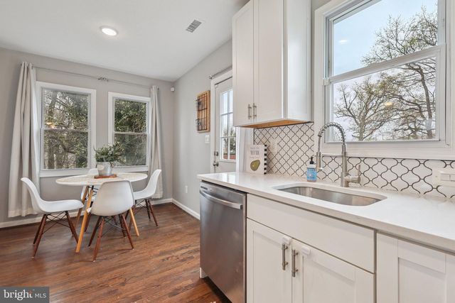 1404 BEAVER HEIGHTS LN, Capitol Heights, MD 20743