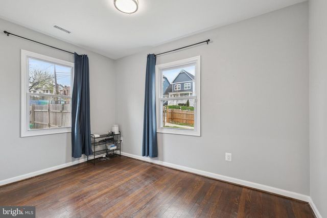 1404 BEAVER HEIGHTS LN, Capitol Heights, MD 20743