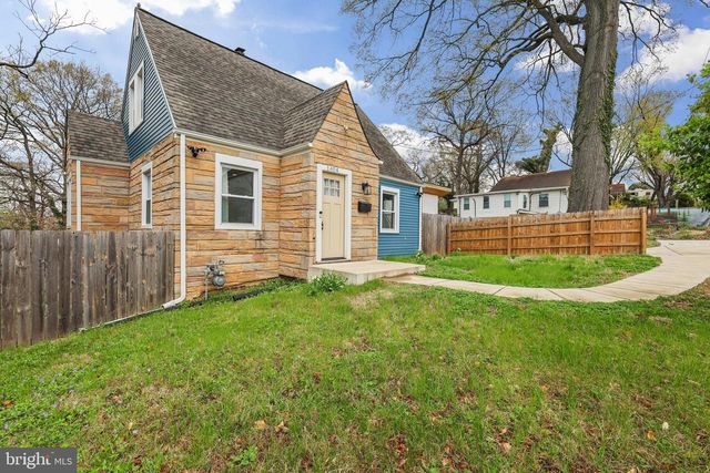 1404 BEAVER HEIGHTS LN, Capitol Heights, MD 20743