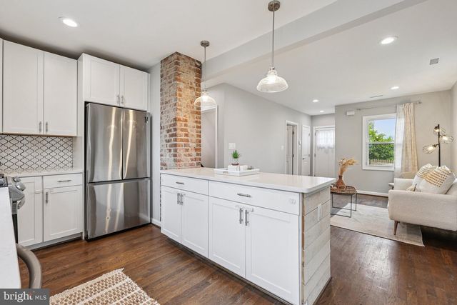 1404 BEAVER HEIGHTS LN, Capitol Heights, MD 20743