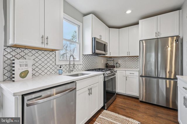 1404 BEAVER HEIGHTS LN, Capitol Heights, MD 20743