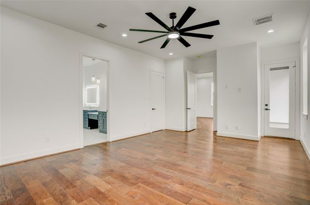 6814 Hartland Avenue, Houston, TX 77055