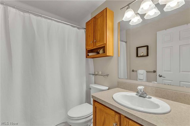 363 Northcoast Point Drive, Eastlake, OH 44095