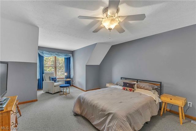 363 Northcoast Point Drive, Eastlake, OH 44095