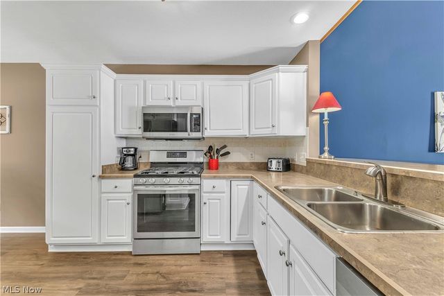 363 Northcoast Point Drive, Eastlake, OH 44095