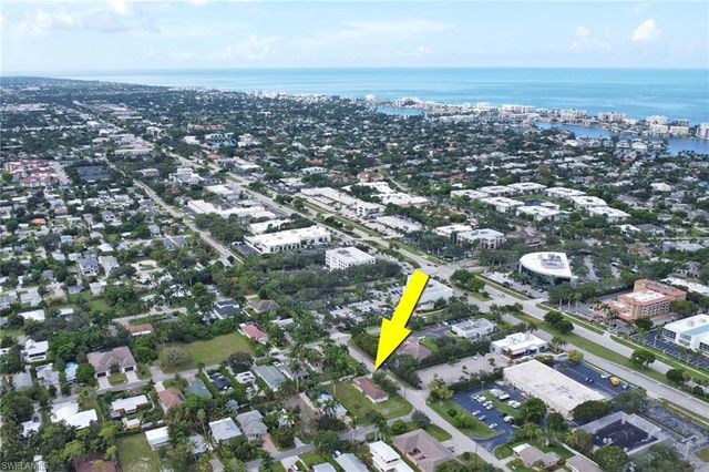 3920 10th ST N, Naples, FL 34103