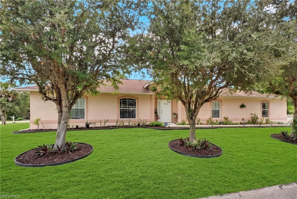 3920 10th ST N, Naples, FL 34103
