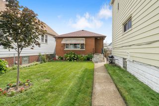 5015 Homerlee Avenue, East Chicago, IN 46312