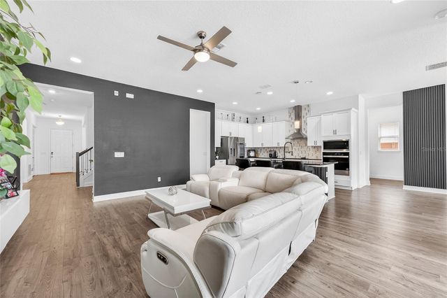 19076 PLANETREE STREET, Orlando, FL 32827