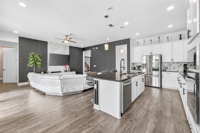 19076 PLANETREE STREET, Orlando, FL 32827