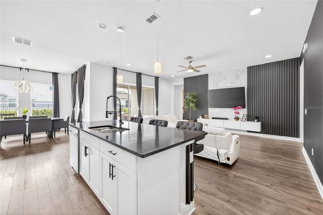 19076 PLANETREE STREET, Orlando, FL 32827