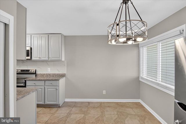 402 RENEAU WAY, Herndon, VA 20170